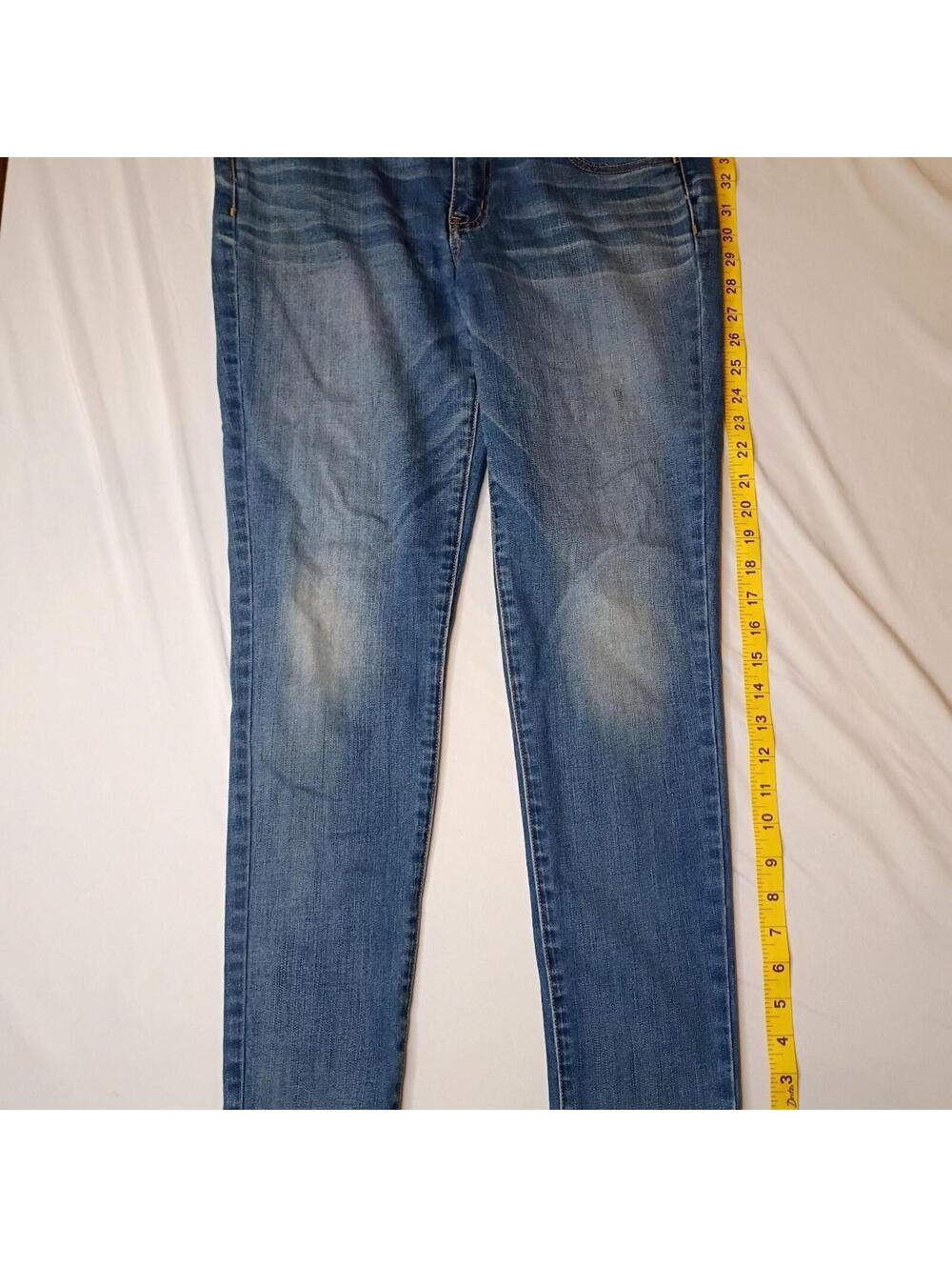 American Eagle Women's Blue and Navy Jeans